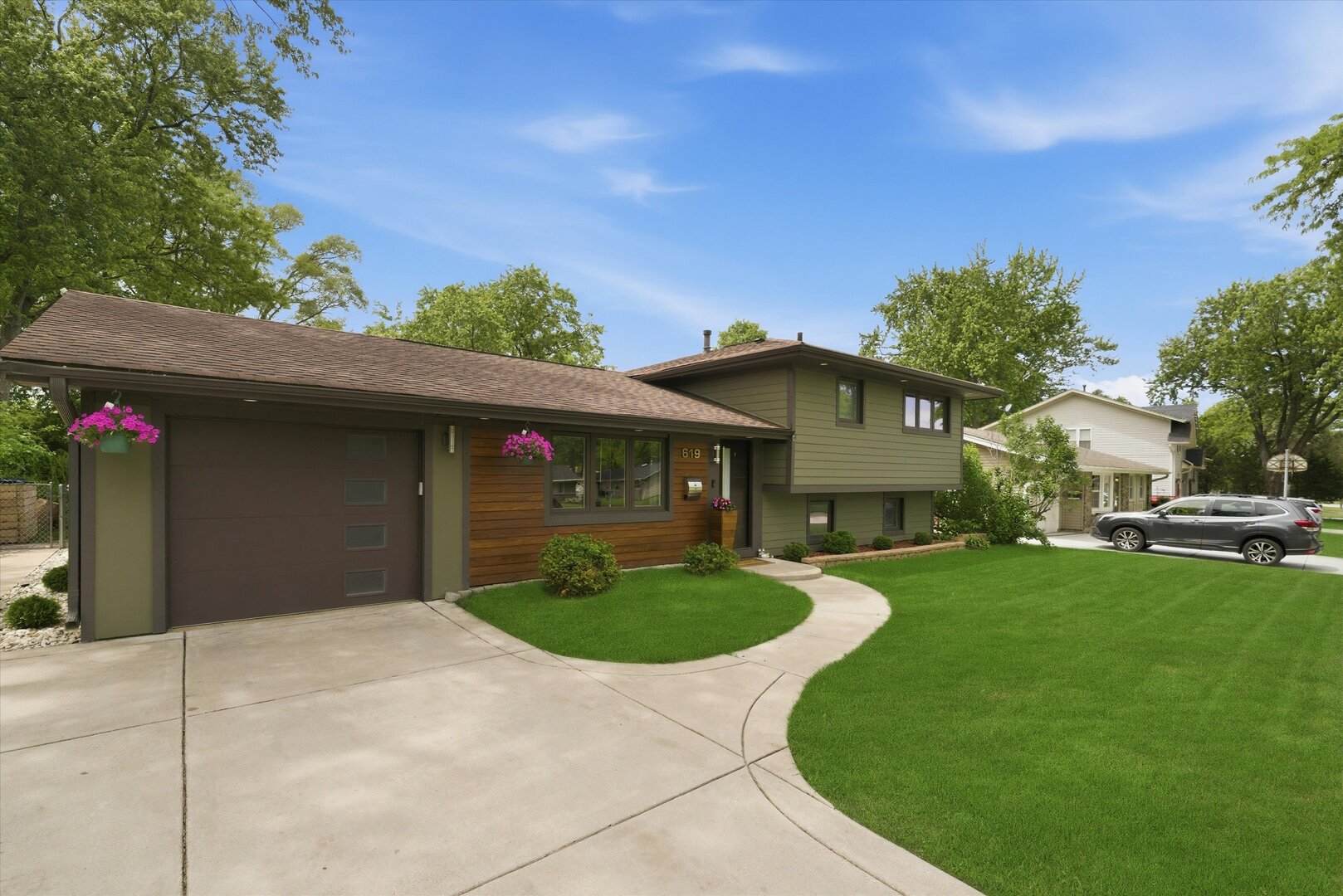 619 West Weathersfield Way Schaumburg IL 60193