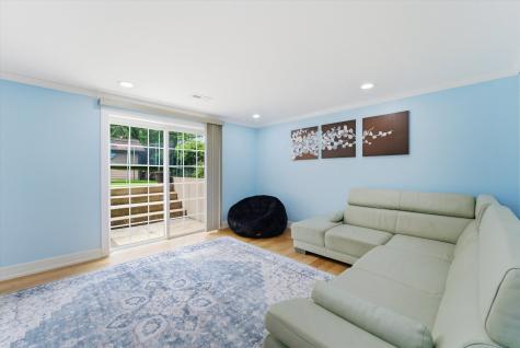 619 West Weathersfield Way Schaumburg IL 60193