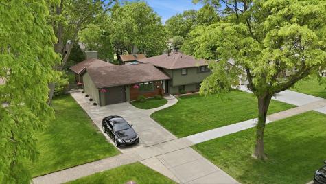 619 West Weathersfield Way Schaumburg IL 60193