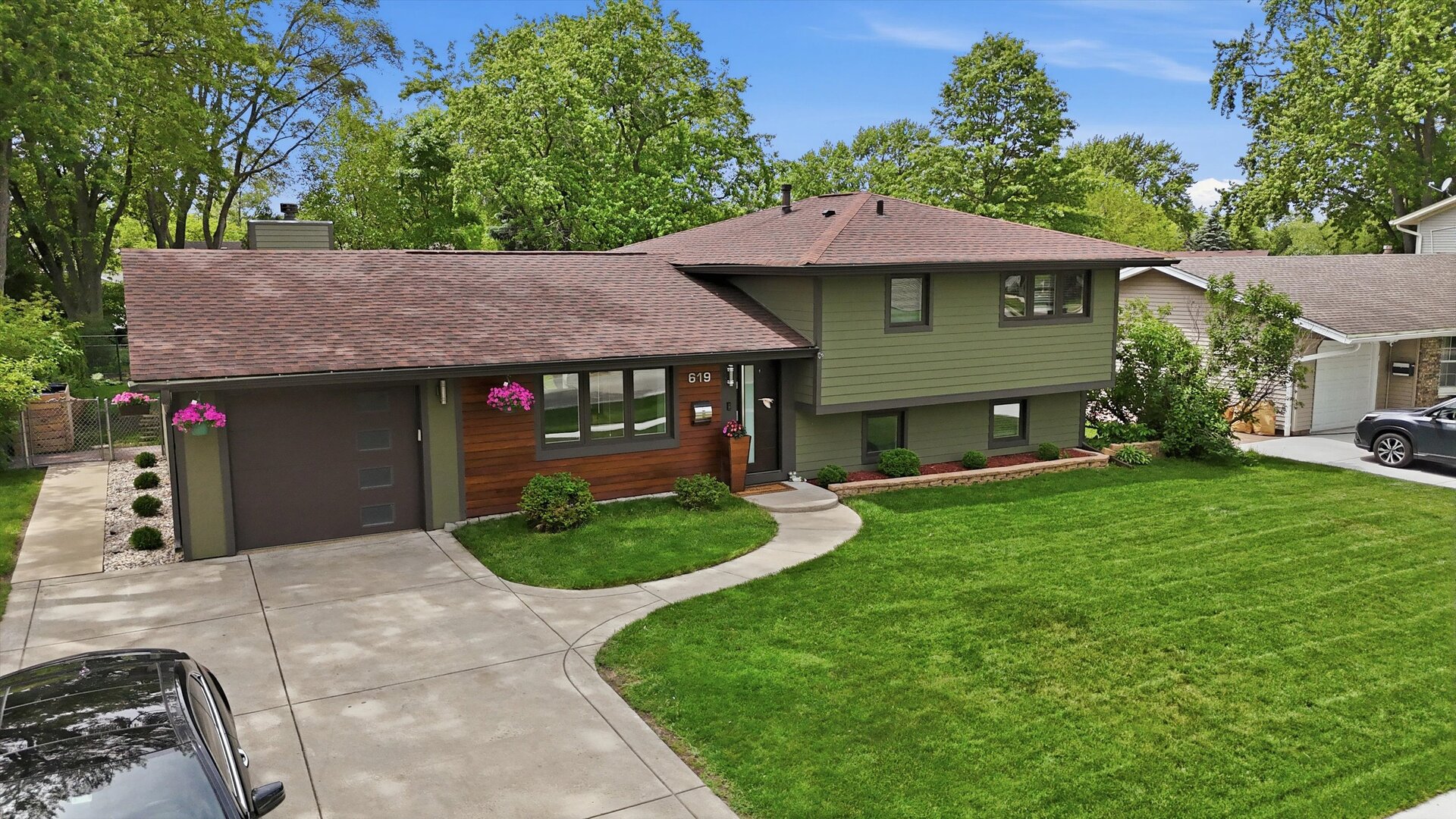 619 West Weathersfield Way Schaumburg IL 60193