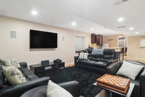 2313 Avalon Drive Buffalo Grove IL 60089