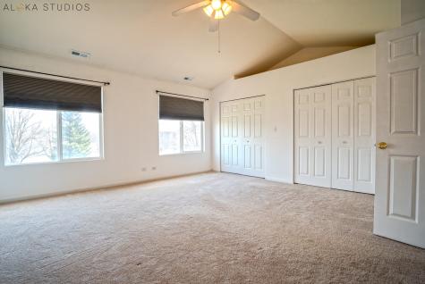 1850 Wisteria Drive Aurora IL 60503