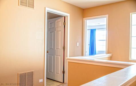 1850 Wisteria Drive Aurora IL 60503