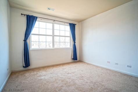 1850 Wisteria Drive Aurora IL 60503