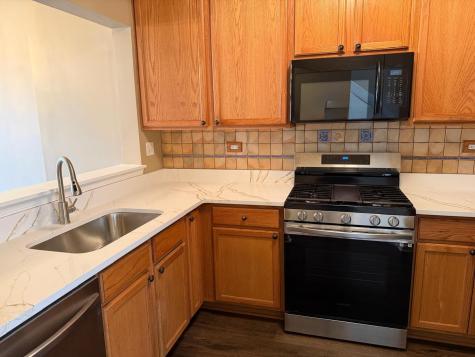 1850 Wisteria Drive Aurora IL 60503