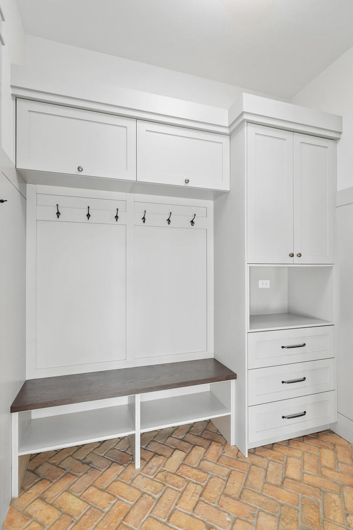 185 East Oneida Avenue Elmhurst IL 60126