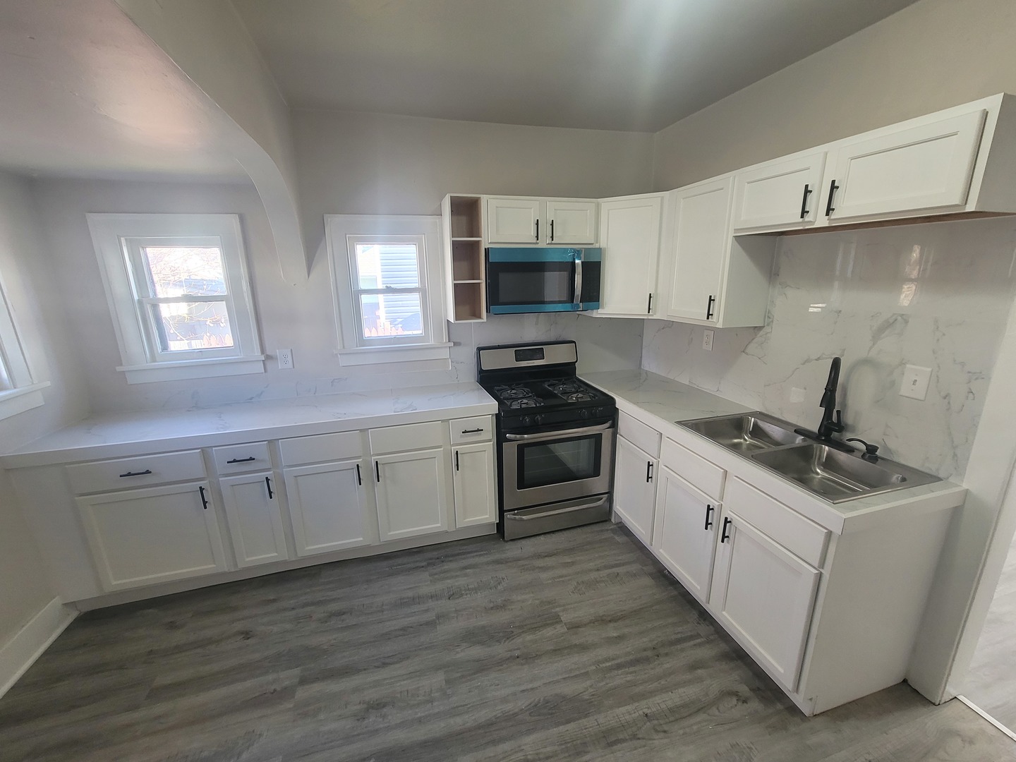 550 5TH Avenue Aurora IL 60505