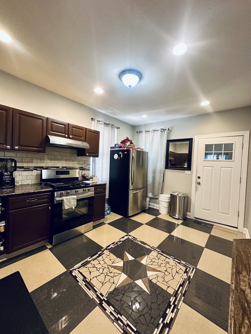 6627 South Marshfield Avenue Chicago IL 60636