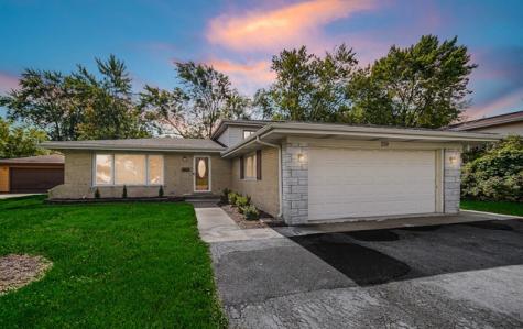 739 East 170th Street South Holland IL 60473
