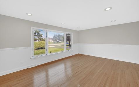 739 East 170th Street South Holland IL 60473