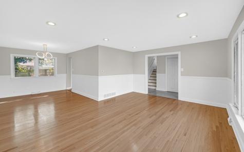 739 East 170th Street South Holland IL 60473