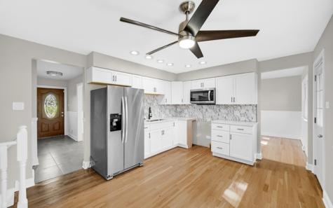 739 East 170th Street South Holland IL 60473