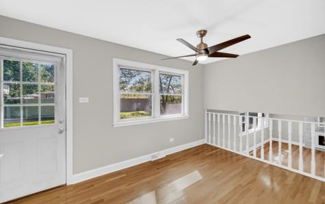 739 East 170th Street South Holland IL 60473