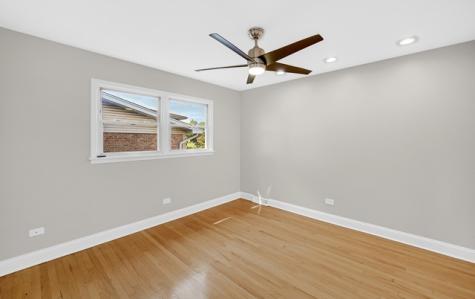 739 East 170th Street South Holland IL 60473