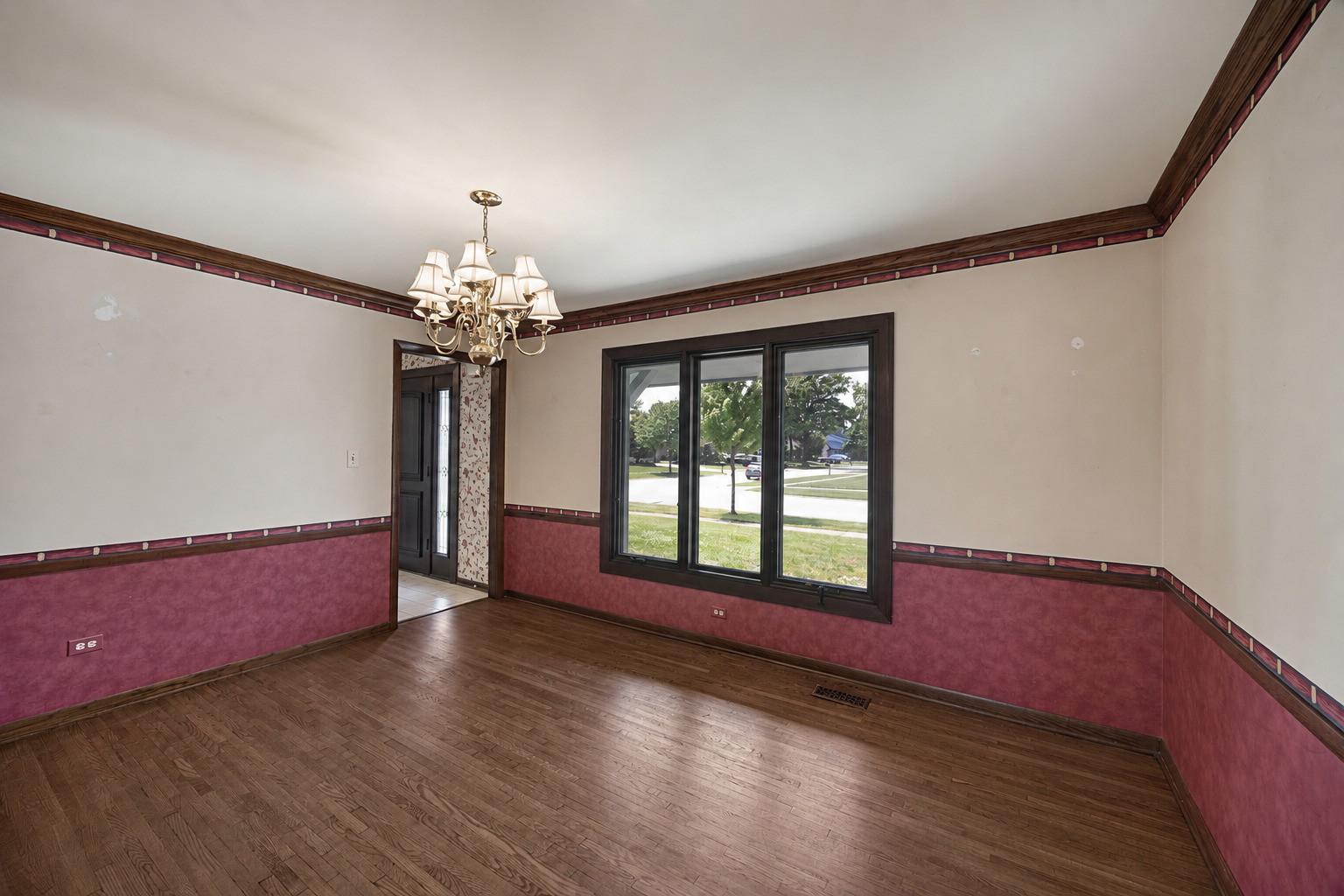 6723 Kingswood Road Willowbrook IL 60527