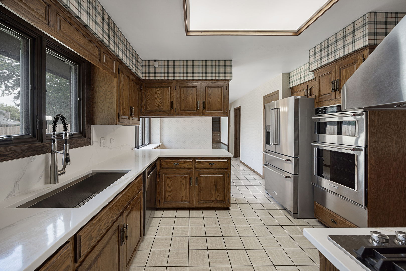 6723 Kingswood Road Willowbrook IL 60527