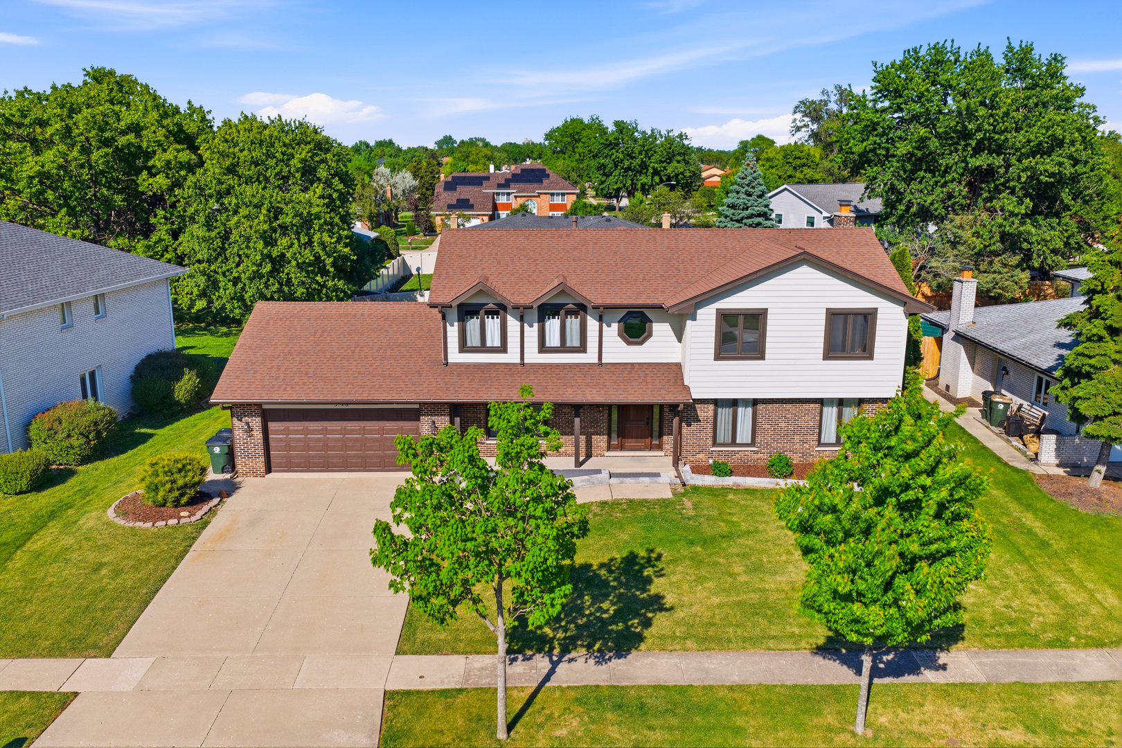 6723 Kingswood Road Willowbrook IL 60527