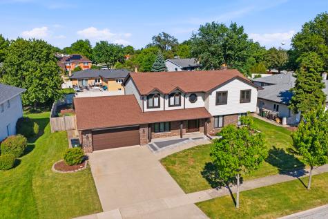 6723 Kingswood Road Willowbrook IL 60527