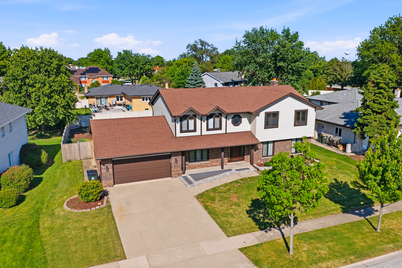 6723 Kingswood Road Willowbrook IL 60527