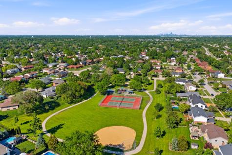 6723 Kingswood Road Willowbrook IL 60527