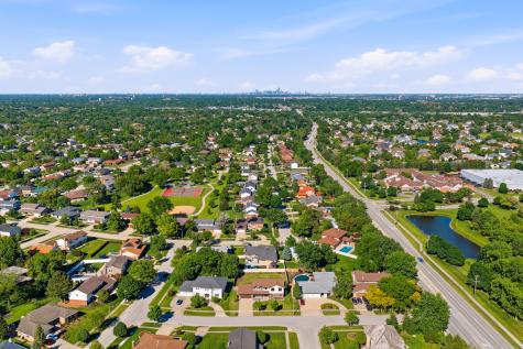 6723 Kingswood Road Willowbrook IL 60527