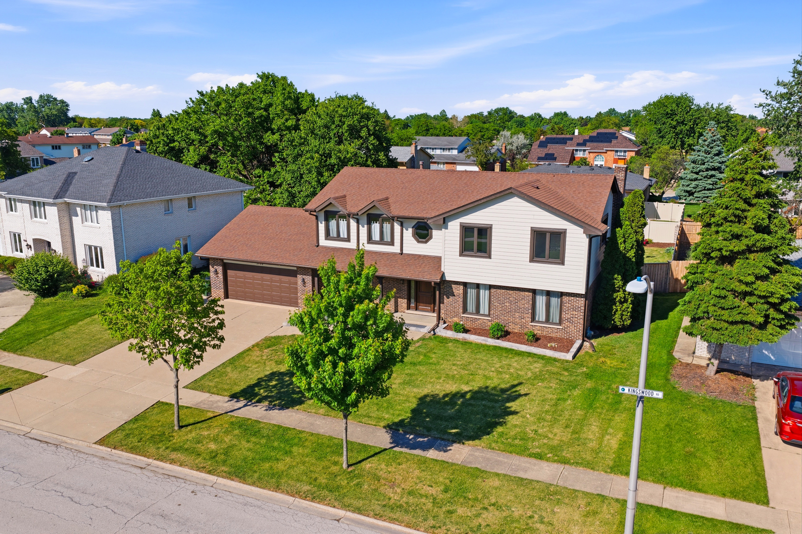 6723 Kingswood Road Willowbrook IL 60527