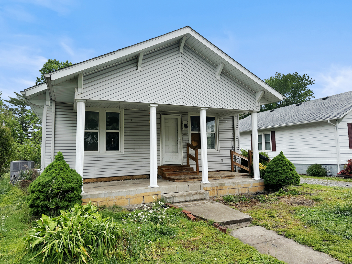 1519 West Madison Street Herrin IL 62948