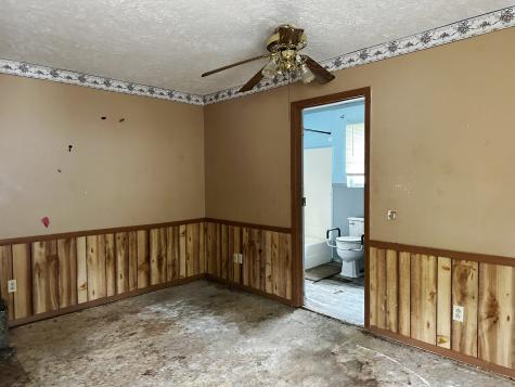 1519 West Madison Street Herrin IL 62948