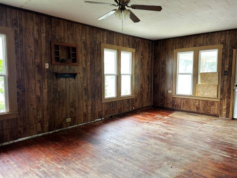 1519 West Madison Street Herrin IL 62948