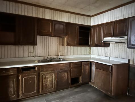 1519 West Madison Street Herrin IL 62948