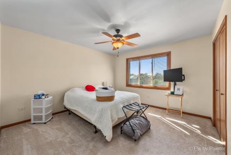 16830 South Pineview Drive Homer Glen IL 60491