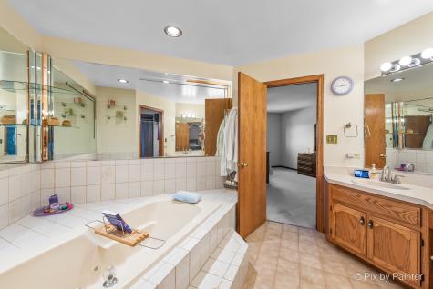 16830 South Pineview Drive Homer Glen IL 60491