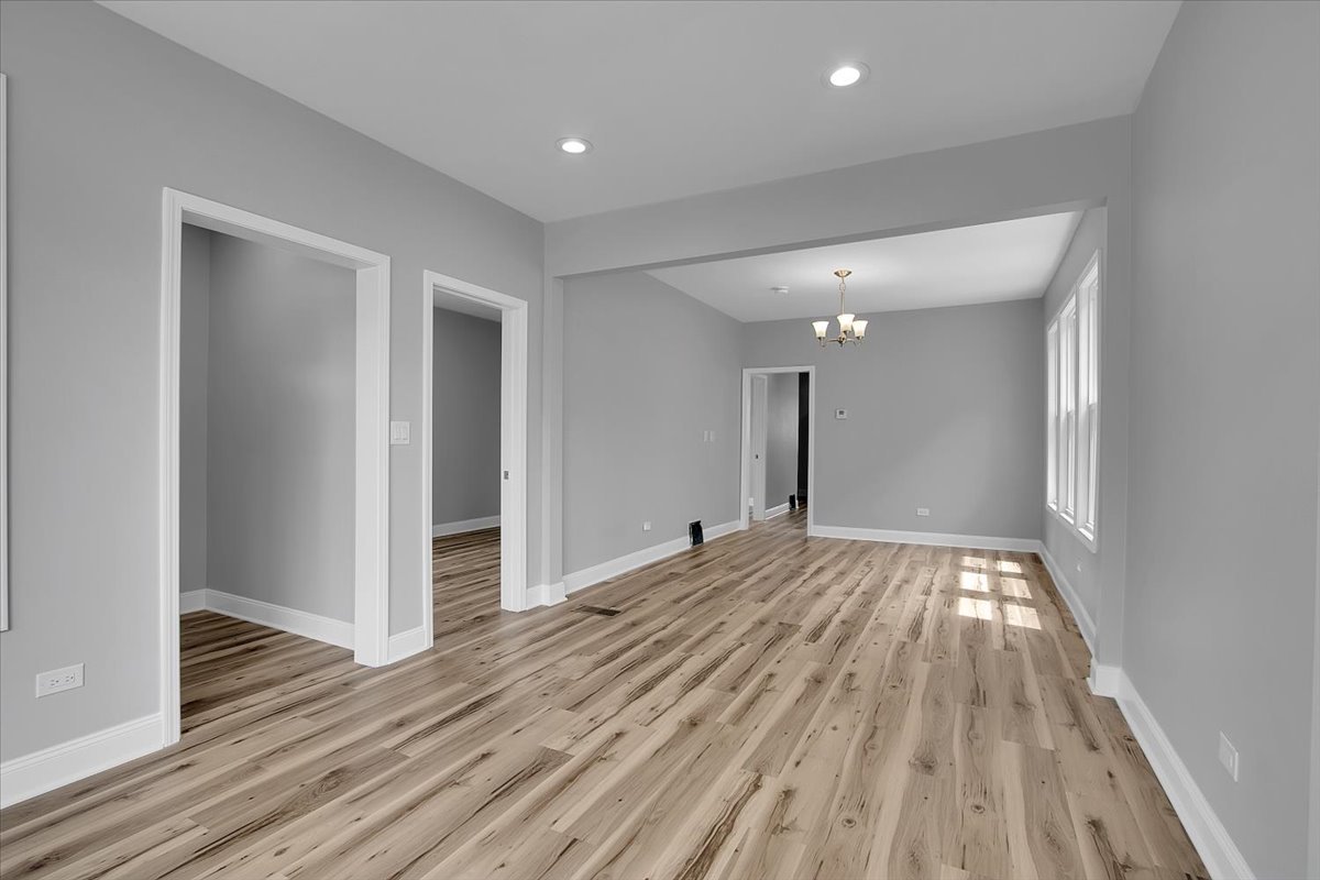 6233 South Claremont Avenue Chicago IL 60636