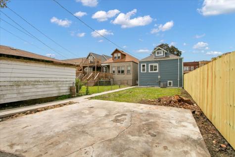 6233 South Claremont Avenue Chicago IL 60636