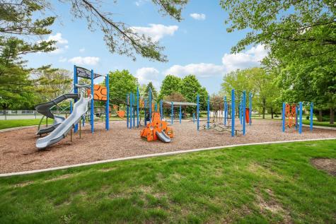 1620 Mulberry Drive Libertyville IL 60048