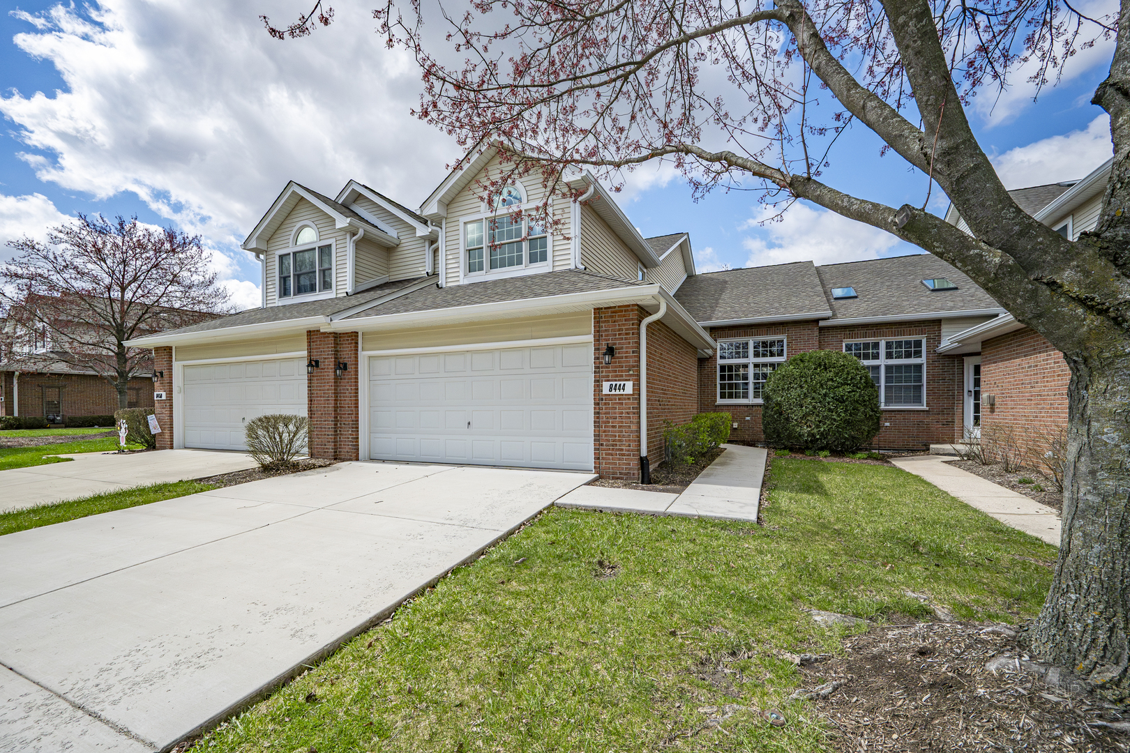 8444 Sandalwood Court Darien IL 60561