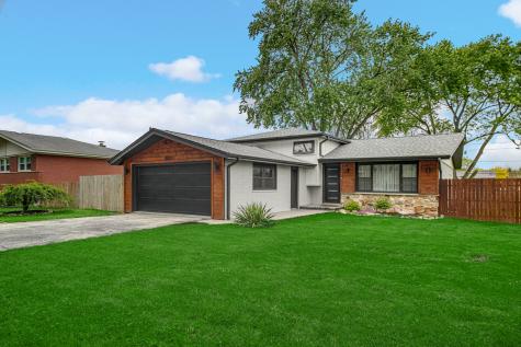 10324 South 81st Avenue Palos Hills IL 60465