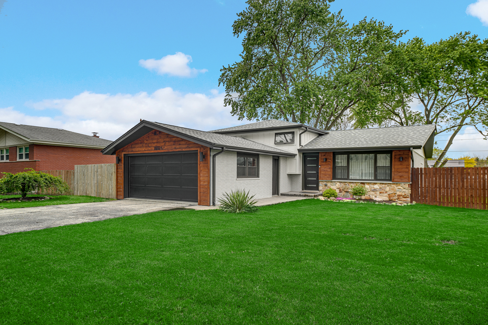 10324 South 81st Avenue Palos Hills IL 60465