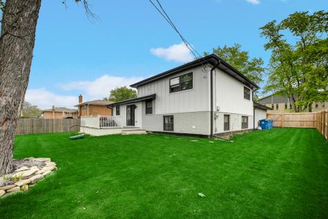10324 South 81st Avenue Palos Hills IL 60465