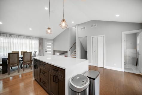 10324 South 81st Avenue Palos Hills IL 60465