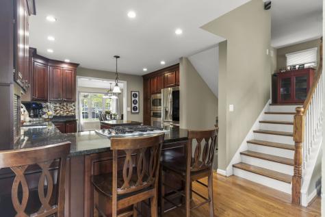 4528 Middaugh Avenue Downers Grove IL 60515