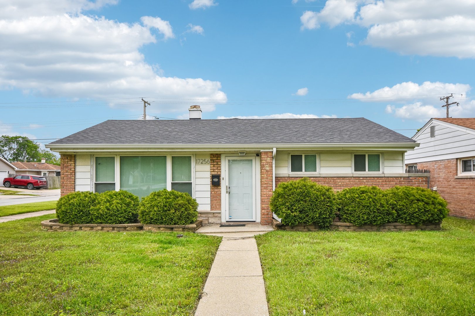 17256 Walter Street Lansing IL 60438