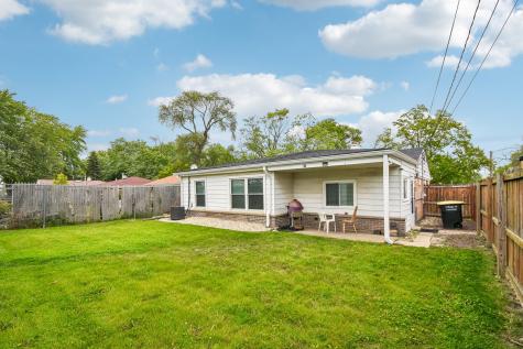 17256 Walter Street Lansing IL 60438