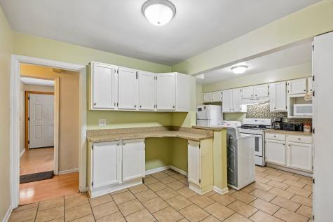 17256 Walter Street Lansing IL 60438