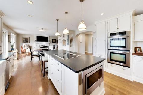 924 Glen Oak Drive Sleepy Hollow IL 60118