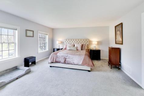 924 Glen Oak Drive Sleepy Hollow IL 60118