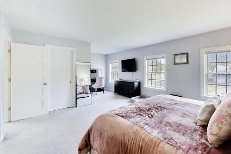 924 Glen Oak Drive Sleepy Hollow IL 60118
