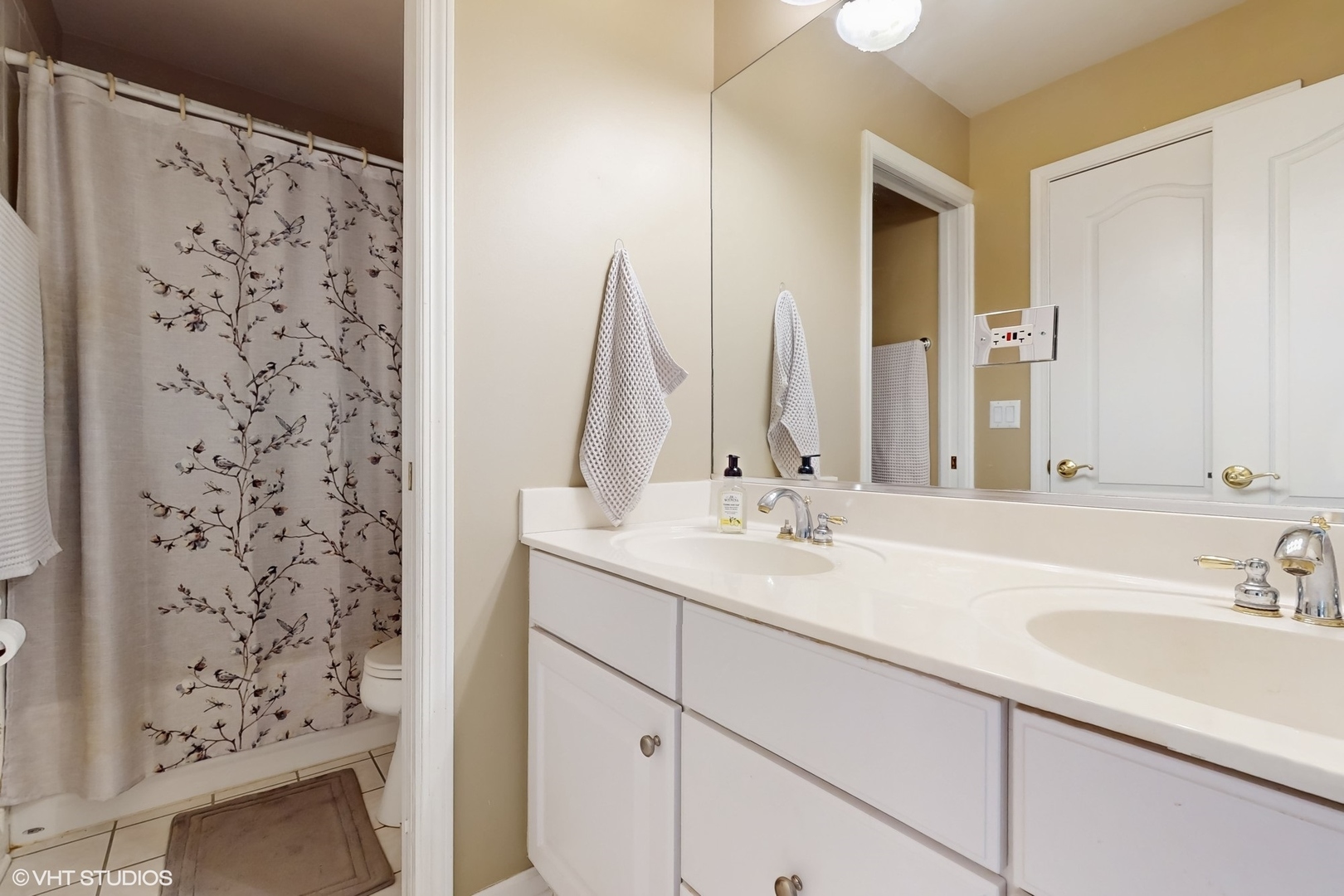 3432 Redwing Drive Naperville IL 60564