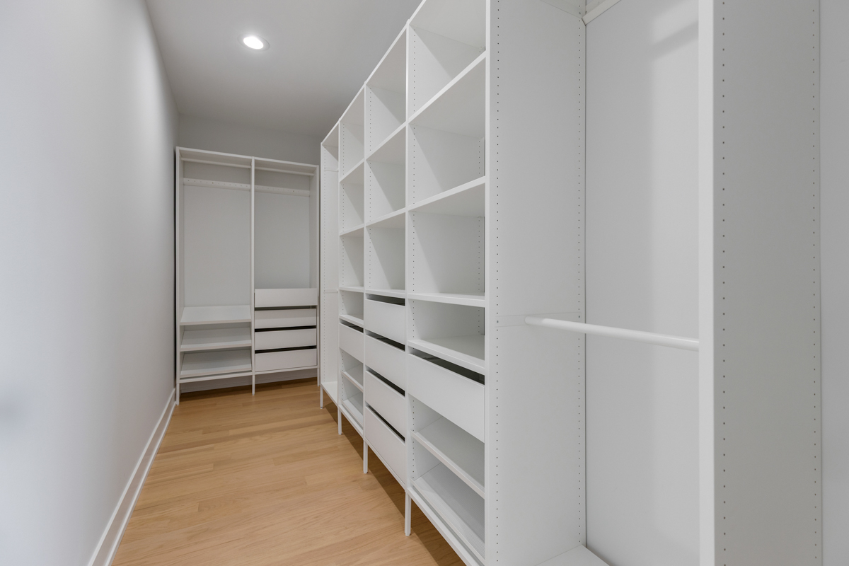 1522 West Wolfram Street Chicago IL 60657