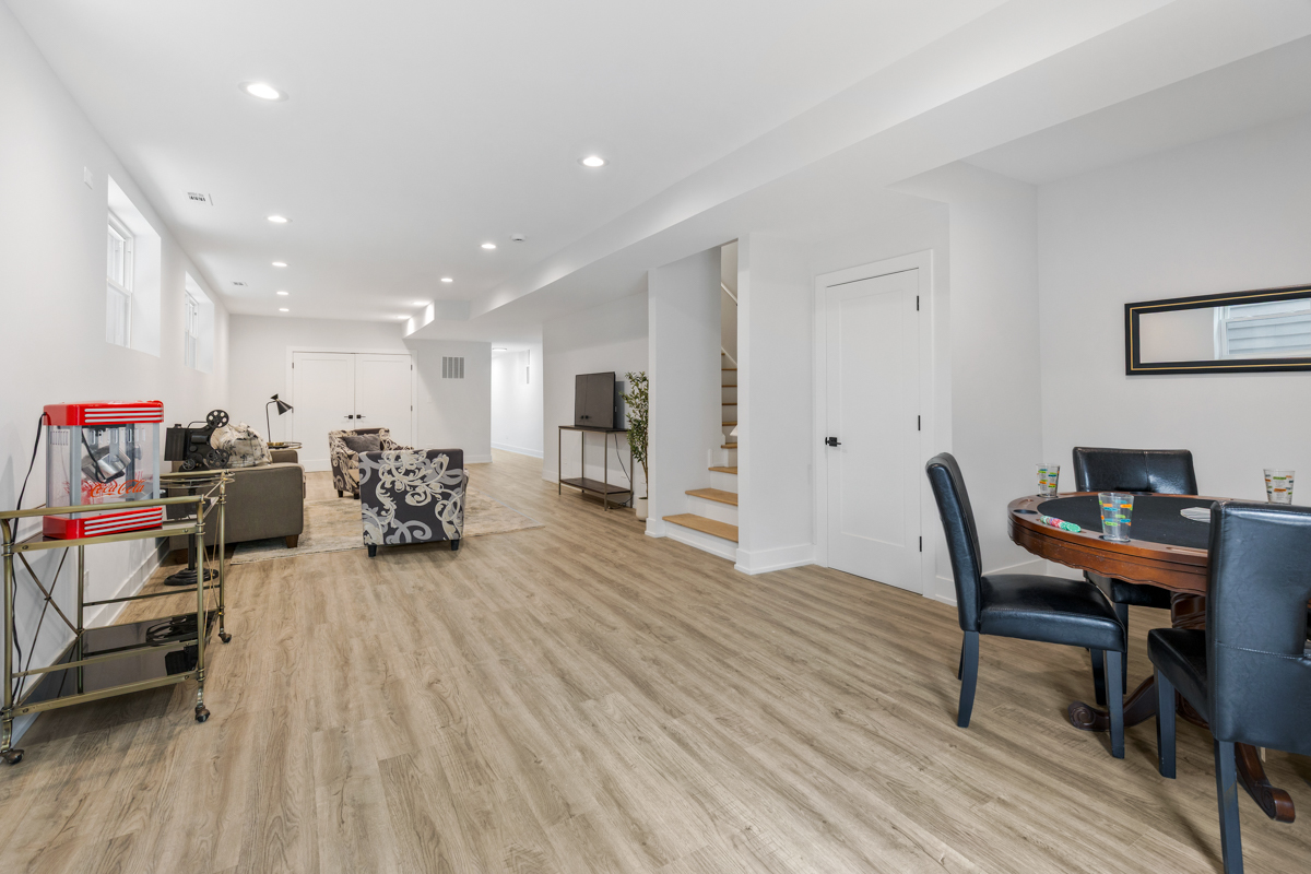 1522 West Wolfram Street Chicago IL 60657